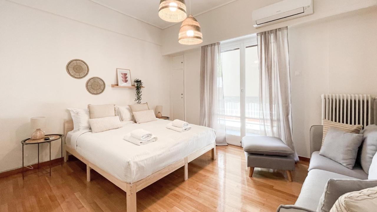 Boho Chic 2Br Apartment In The Center Of Athena Bagian luar foto