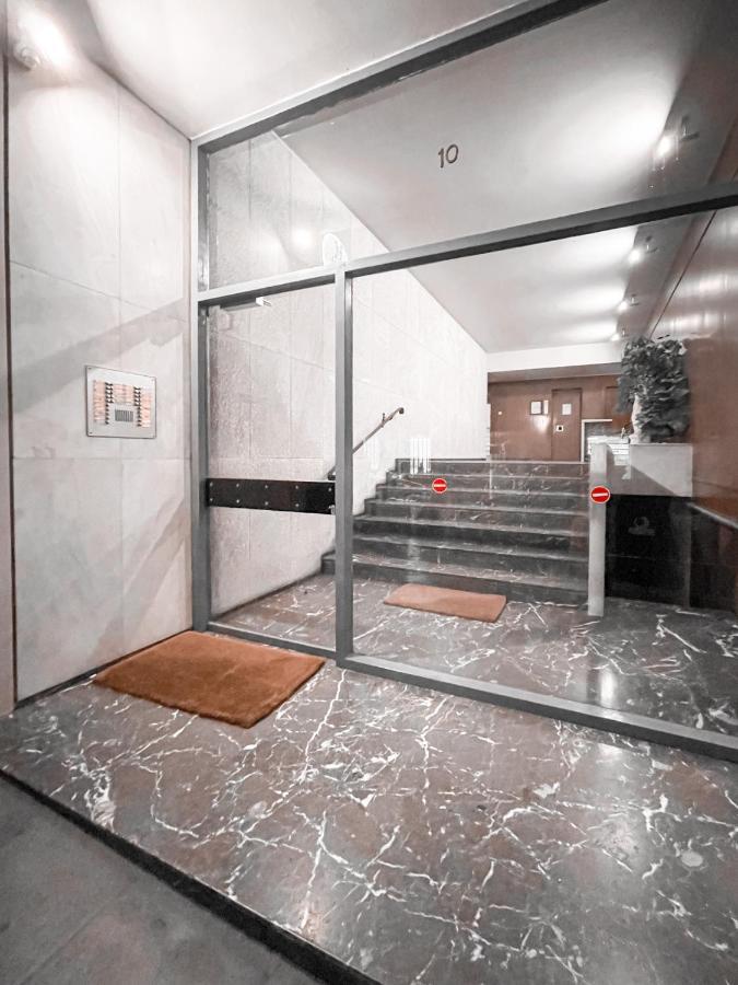 Boho Chic 2Br Apartment In The Center Of Athena Bagian luar foto