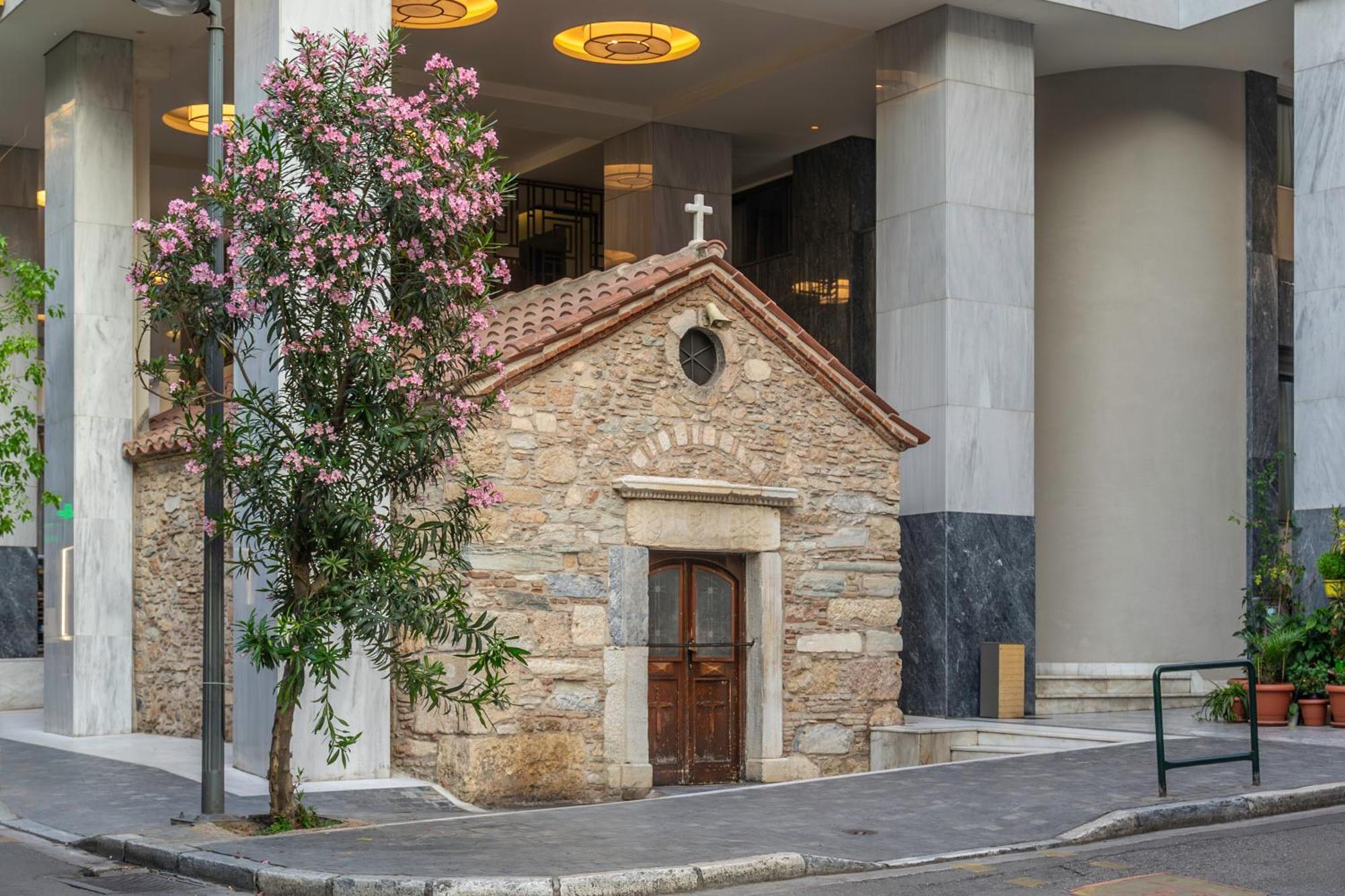 Boho Chic 2Br Apartment In The Center Of Athena Bagian luar foto
